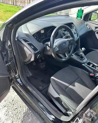 Ford Focus cena 23900 przebieg: 293000, rok produkcji 2015 z Warszawa małe 79